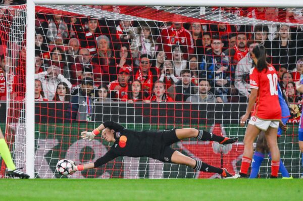 Olympique de Lyon rescata trabajado triunfo ante Benfica por UWCL