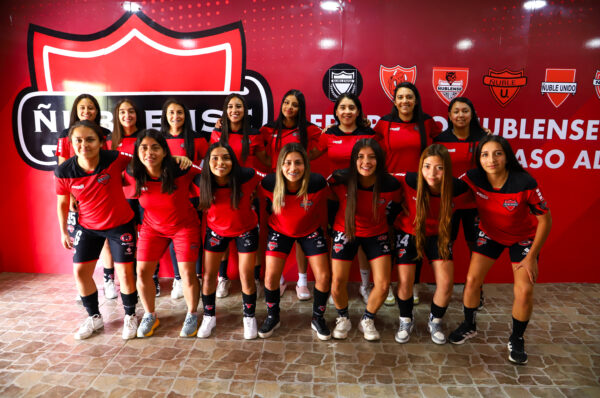 Ñublense confirma 15 contratos para competir en el Ascenso 2024