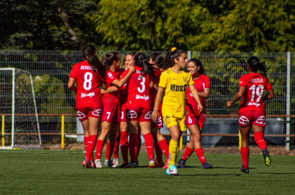 Universidad Católica aprovecha la ventaja y vence a la Universidad de Concepción