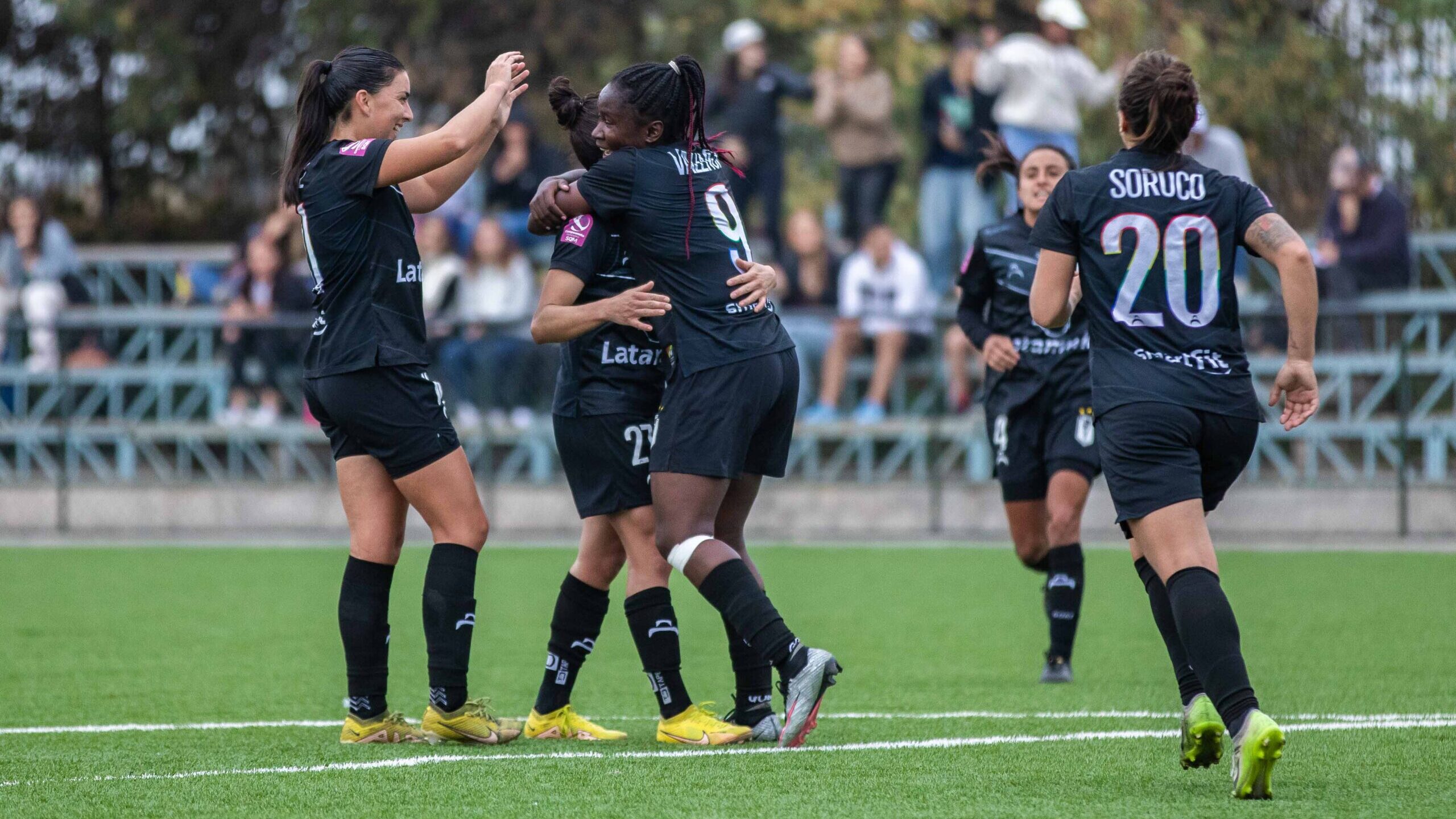 Santiago Morning golea a Palestino con hat-trick de Mary Valencia