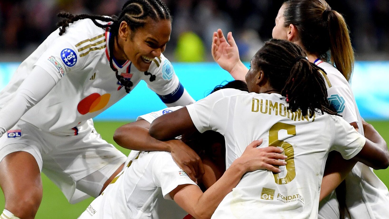 Olympique de Lyon da el primer golpe en UWCL con remontada épica al PSG