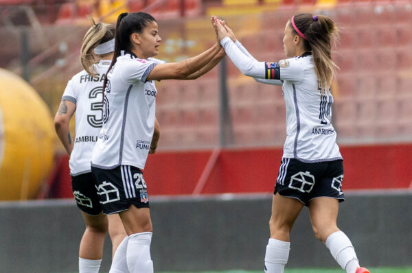 Colo-Colo supera a Unión Española en Independencia y sigue líder