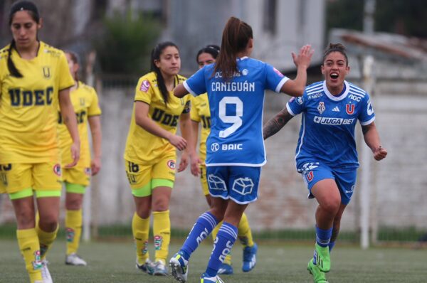 Universidad de Chile golea a la Universidad de Concepción en Hualpén
