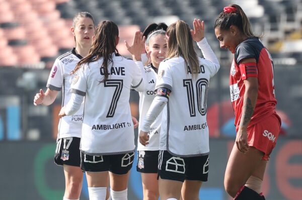Colo-Colo golea a Deportes Antofagasta en brillante presentación