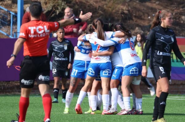 Universidad Católica vence a Santiago Morning en partidazo