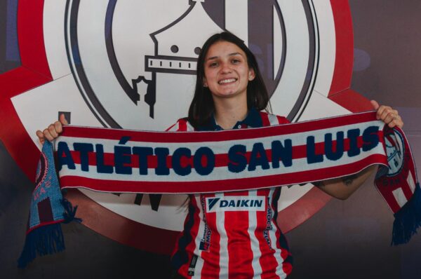 Isidora Olave es presentada como fichaje de Atlético de San Luis