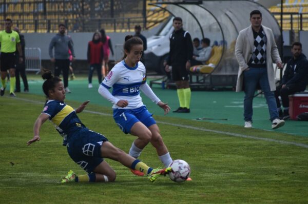 Everton y Universidad Católica reparten puntos en intenso partido