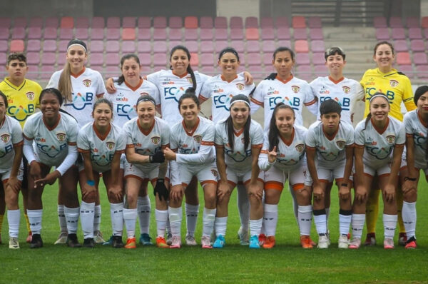Gabriela Hernández vuelve al fútbol y es fichaje de Cobreloa
