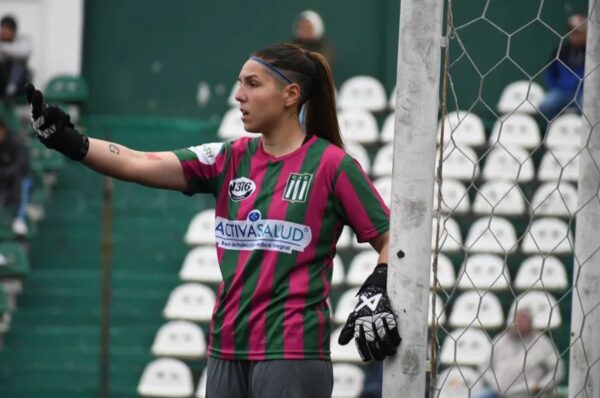 Excursionistas confirma el adiós a la portera Moira Hernández