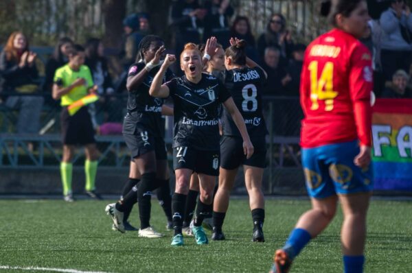 Santiago Morning golea a Unión Española en especial partido