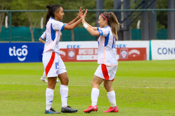 Chile golea a Paraguay con hat-trick de Fernanda Araya
