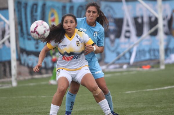 Coquimbo Unido vence por lo justo a Deportes Iquique en partido pendiente