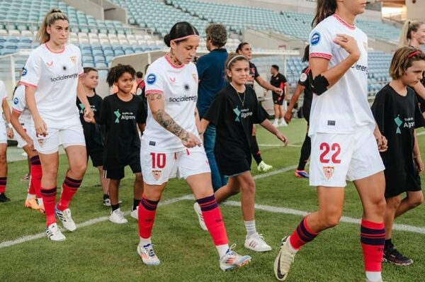 Millaray Cortés sigue en racha y anota su segundo gol con Sevilla