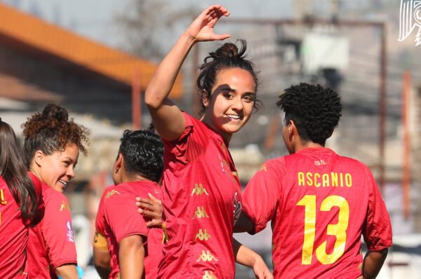 Unión Española vence a Cobresal en Santa Laura y acaricia la clasificación