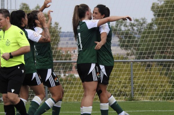 Bárbara Santibáñez cierra con gol la pretemporada de Cacereño