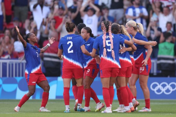 Estados Unidos se cuelga el oro en París 2024 tras derrotar a Brasil