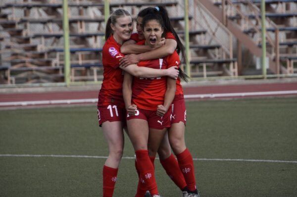 Universidad Católica vence en la agonía a Cobresal en Puente Alto
