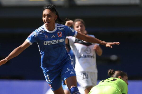 Universidad de Chile remonta y vence a Santiago Morning en infartante partido