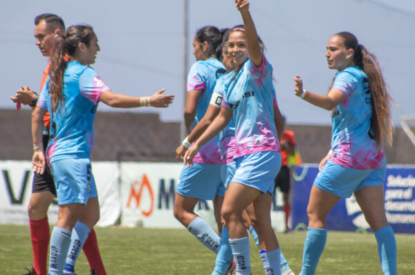 Deportes Iquique saca ventaja en la ida ante Santiago Morning