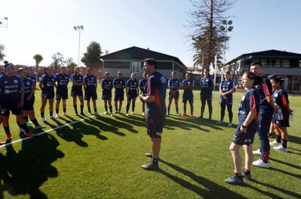 La Roja Sub-20 entrena como sparring de la Selección Chilena