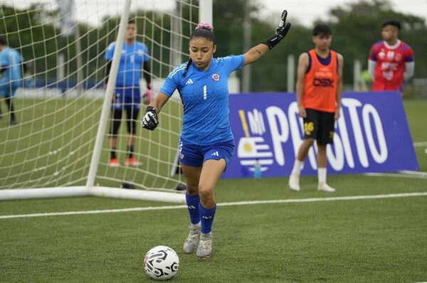 Constanza Barrientos acaba tercera en Torneo de Arqueros Conmebol