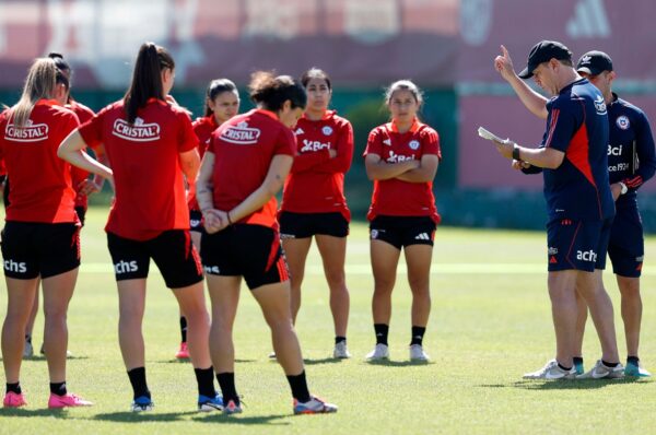 Luis Mena y el análisis de la fecha FIFA: “Amargado, pero con tranquilidad”