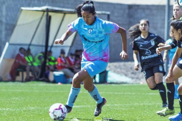 Katerine Cubillos es la primera renovación 2025 de Deportes Iquique