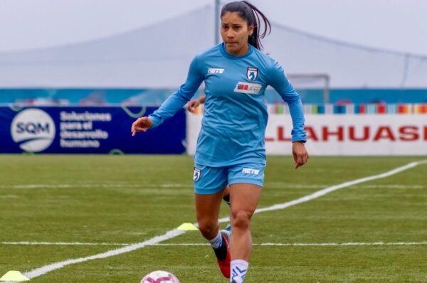Karen Hermosilla deja Deportes Iquique y regresará a Cerro Porteño