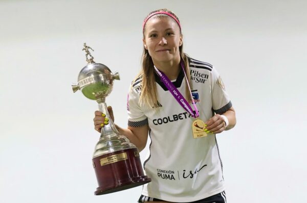 Yanara Aedo seguirá en Colo-Colo para el centenario