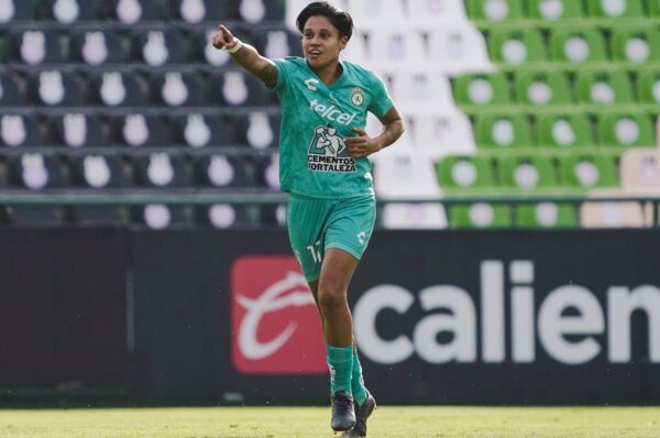 Fernanda Pinilla vuelve a las redes con el Club León en México