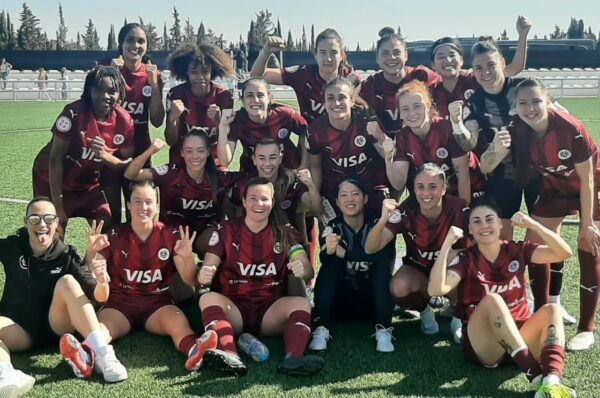 Sonya Keefe vuelve al gol y nuevamente marca con DUX Logroño