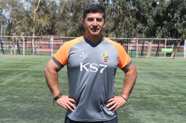 Manuel González es presentado como nuevo DT de Cobresal