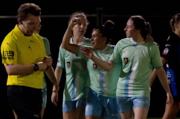 María José Rojas se matricula con su tercer gol en Australia
