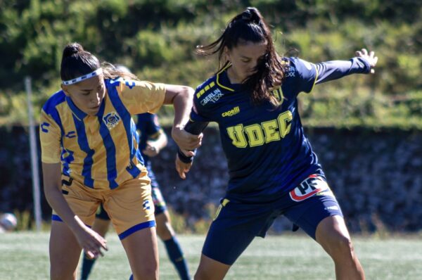 Universidad de Concepción y Everton debutan con áspero empate