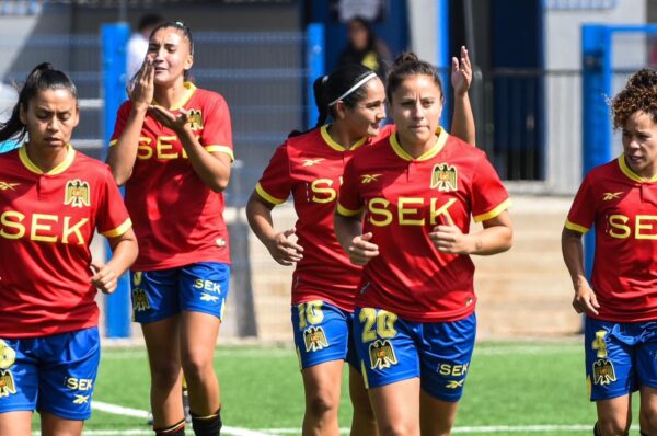 Unión Española golpea y vence en el debut a Santiago Wanderers