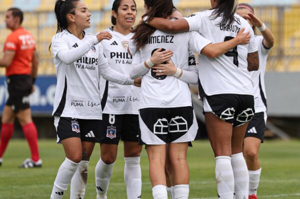 Colo-Colo estira su racha con victoria por goleada sobre Everton