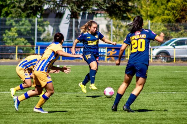 Nicole Fajre es baja en Universidad de Concepción por pre cáncer