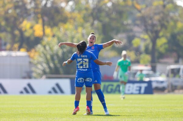 Universidad de Chile golea a Deportes Recoleta en Maipú