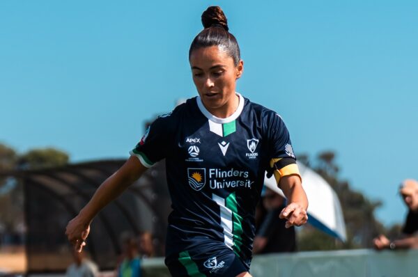María José Rojas vuelve al gol con hat-trick en Australia
