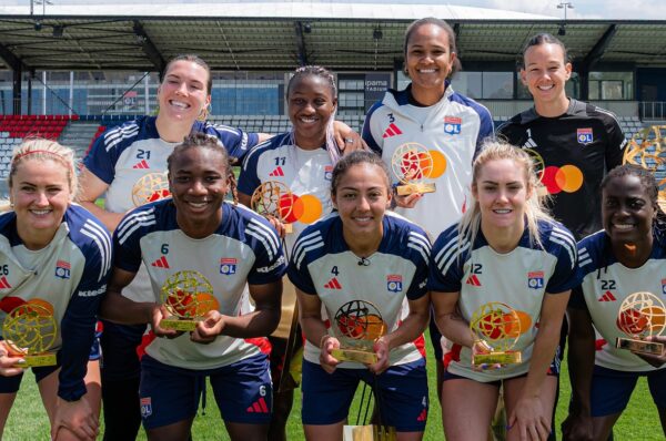 Christiane Endler es la mejor arquera de Francia en el Trofeo UNFP