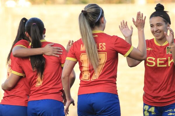 Unión Española castiga a Everton en Santa Laura