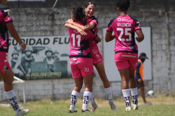 Fernanda Araya brilla en Ecuador con un hat-trick en Independiente del Valle