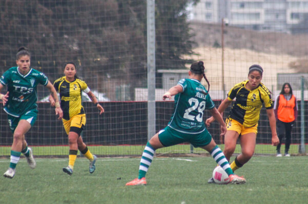 Santiago Wanderers rescata agónico empate ante Coquimbo Unido