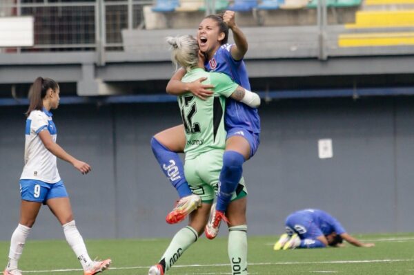 Universidad de Chile se queda con el Clásico Universitario ante la UC