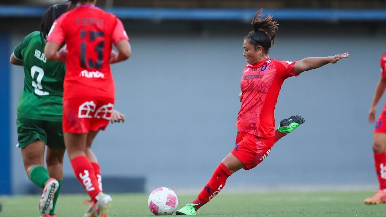 Fabiana Vallejos anuncia su salida de Universidad de Chile tras un semestre