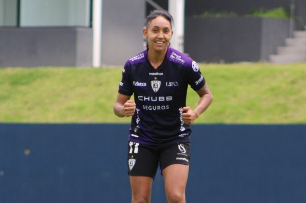Fernanda Araya está imparable y vuelve a marcar en Ecuador