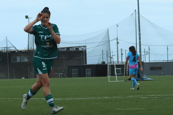 Deportes Iquique y Santiago Wanderers reparten unidades en el norte