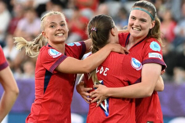 Noruega y Suiza se meten en cuartos de final de la Eurocopa