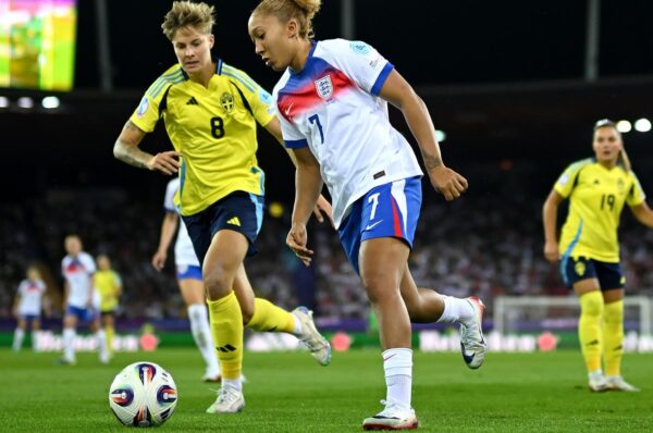 Inglaterra sufre para clasificar a semifinales de la Eurocopa 2025