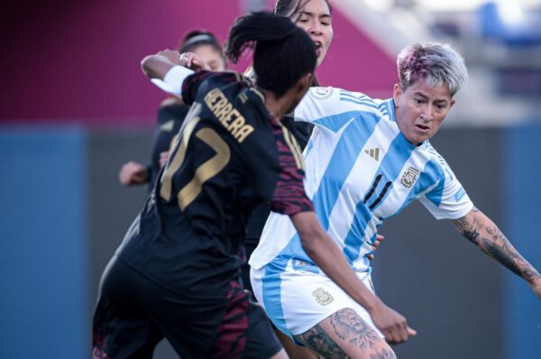 Argentina rescata triunfo in extremis sobre Perú en Copa América